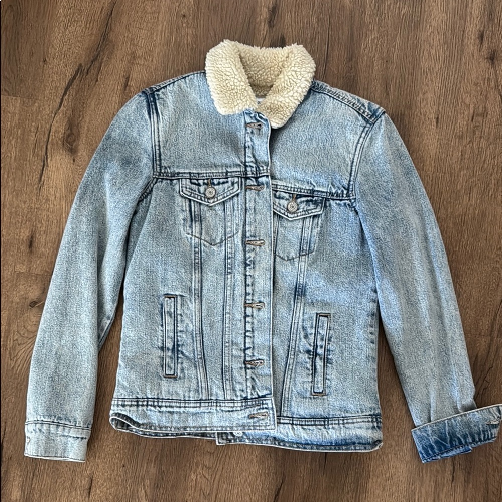 Old Navy Cream Sherpa Jacket
